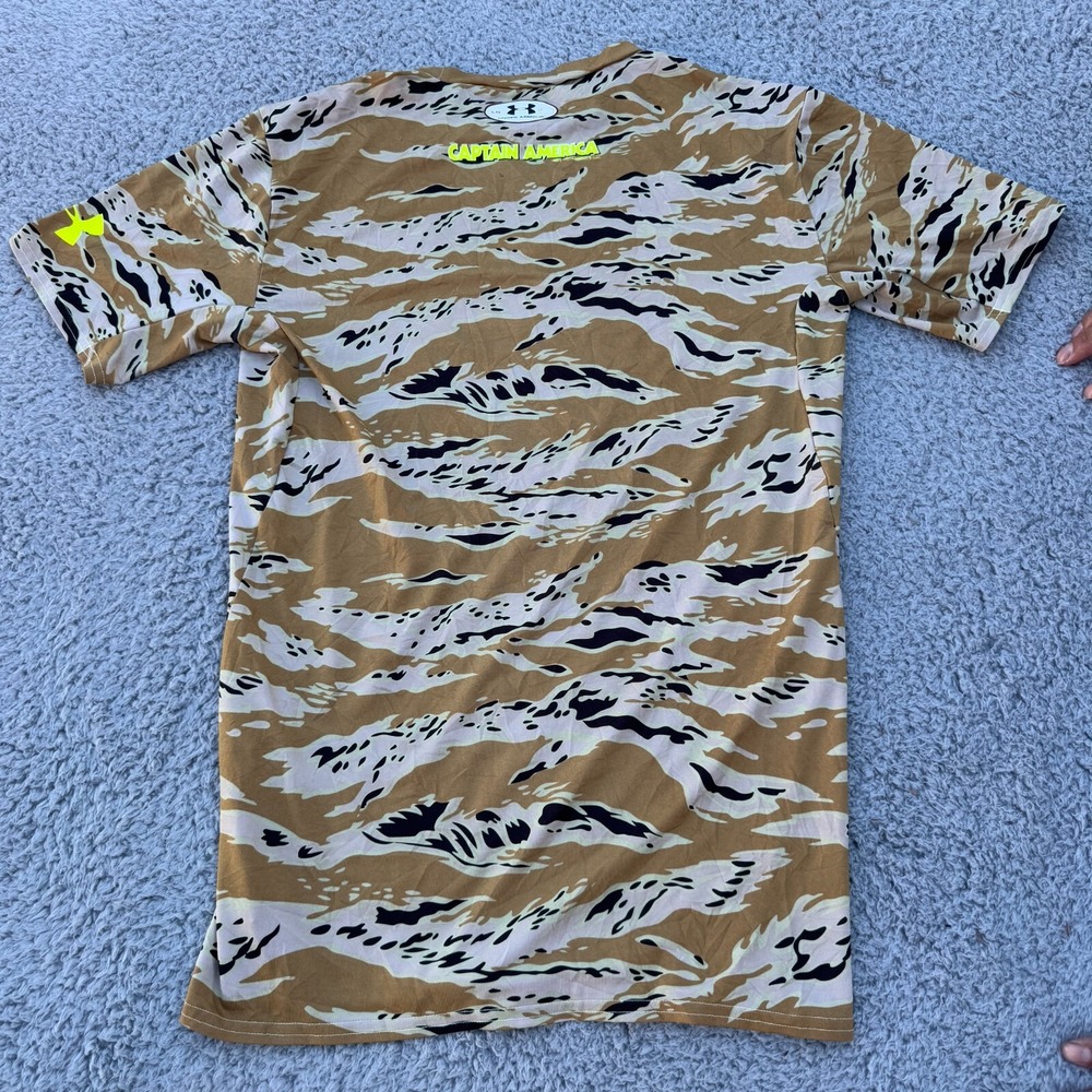 Under Armour Captain America Shirt Mens Large Compression Camo Heat Gear Marvel - Picture 6 of 6